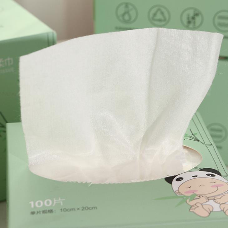 cardboard box packed baby dry wipes E